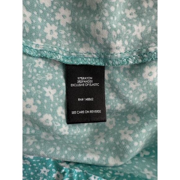 Torrid Women's Green White Floral Challis Smocked Tank One Piece Romper 1X - Picture 3 of 3